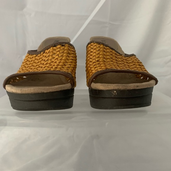 Mudd Natural Woven Leather Platform Mule - Picture 5 of 9